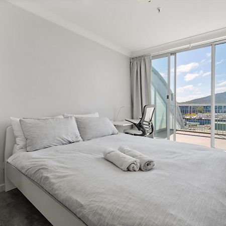 Spacious Ensuite Room In A City Centre Duplex Apartment-2 Канберра Экстерьер фото